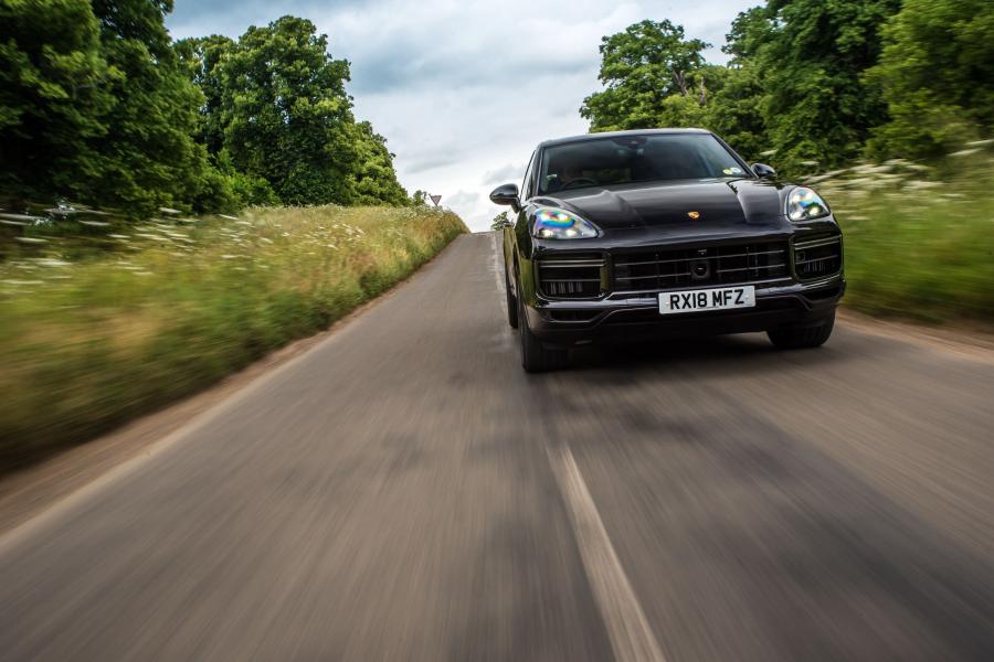  Porsche Cayenne Turbo (PO536) 2018 года  (UK) (фото 13 из 20)